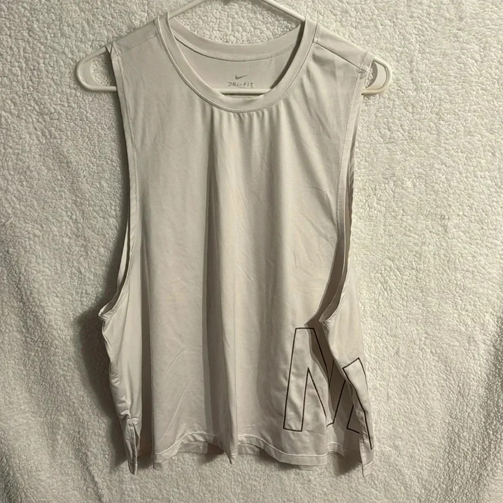 Women’s workout shirt size XL